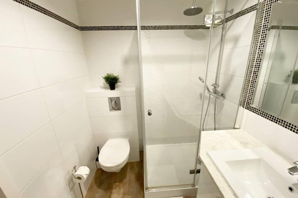 ורשה Exclusive 2Br! Apartment Near City Center +Netflix מראה חיצוני תמונה