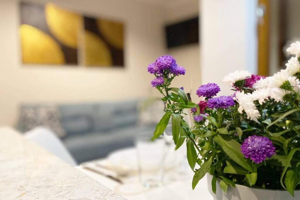 ורשה Exclusive 2Br! Apartment Near City Center +Netflix מראה חיצוני תמונה