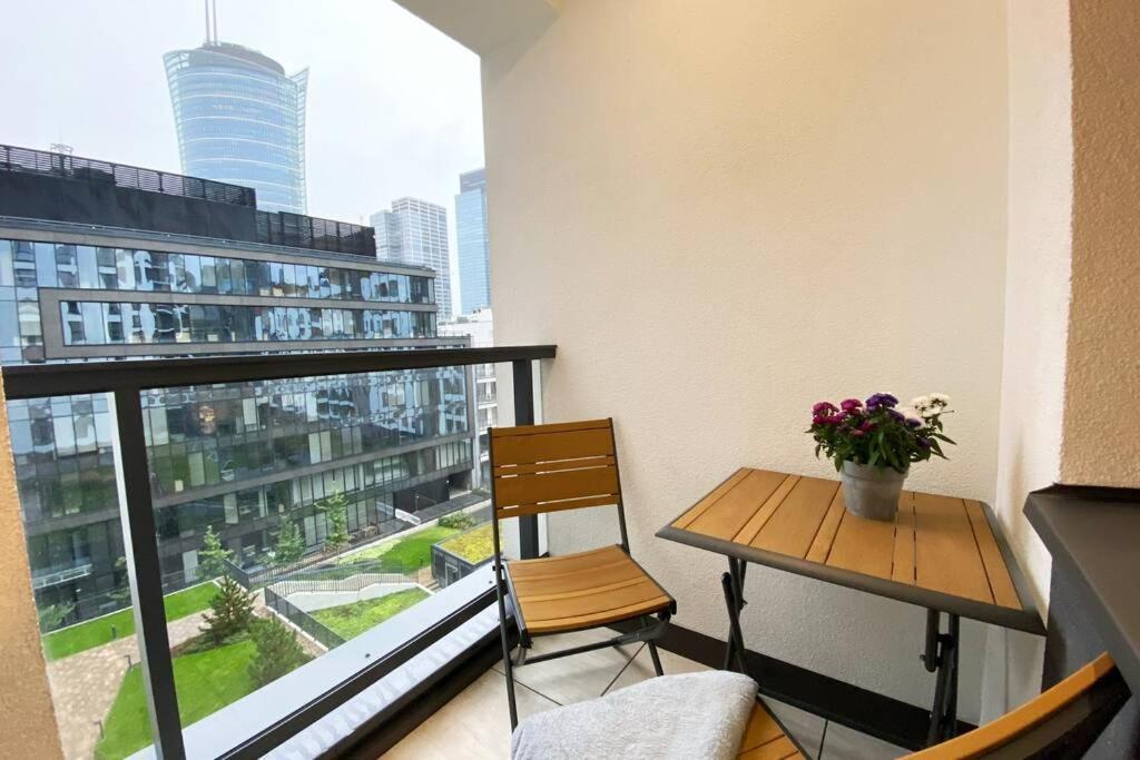 ורשה Exclusive 2Br! Apartment Near City Center +Netflix מראה חיצוני תמונה